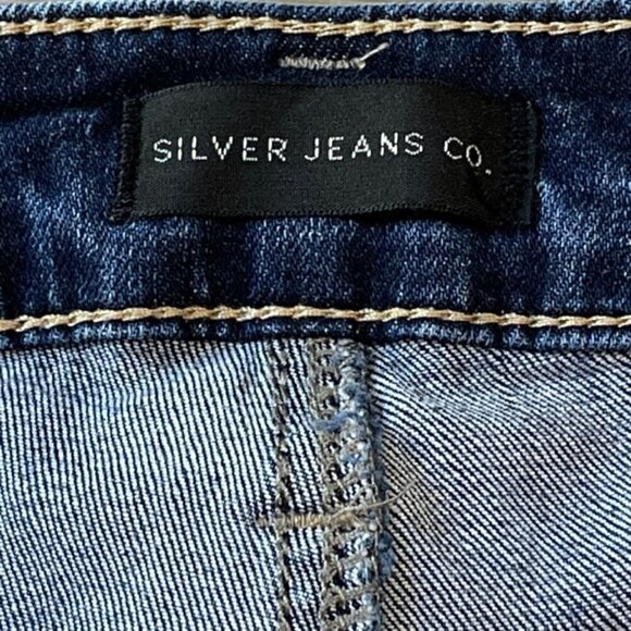 SILVER JEANS Suki Distressed Stretch Bermuda Jean Shorts - Size 26 - Picture 5 of 7